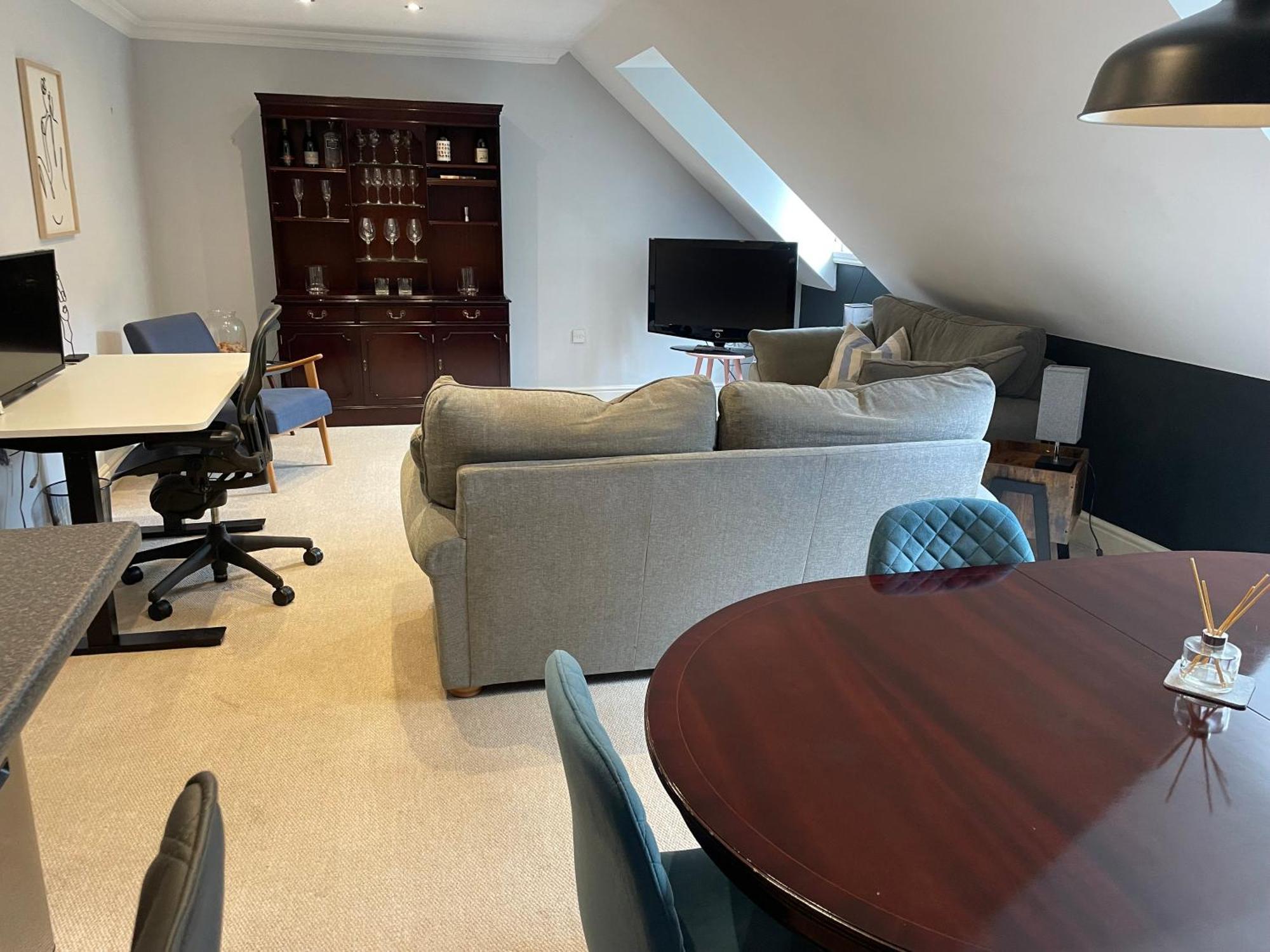 Modern Loft Retreat In The Heart Of Nailsworth Daire Dış mekan fotoğraf
